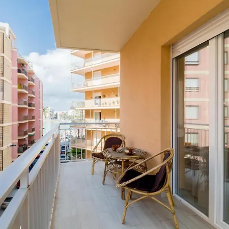 Bergantin Del Mar Apartment *